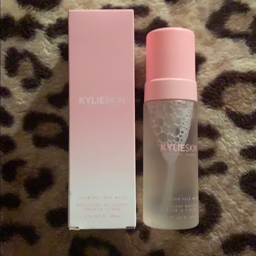 Kylie Skin foaming wash